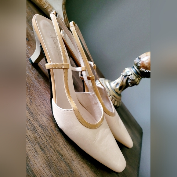 Neiman Marcus Luxury Kitten Heel Genuine Buttery Leather Slingback Shoes TanUS 9 - Picture 14 of 16